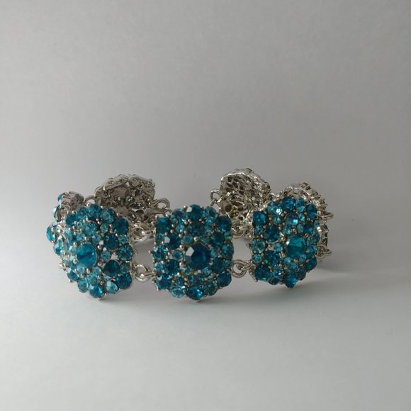 Blue and silver tone Y2K vibe bracelet - Picture 2 of 12